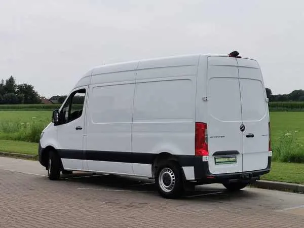 Mercedes-Benz Sprinter 314 L2H2 AUT MBUX Image 5